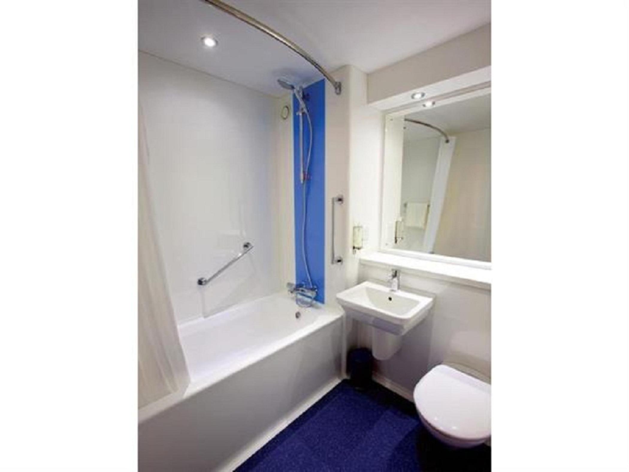 Travelodge Swansea Central Luaran gambar