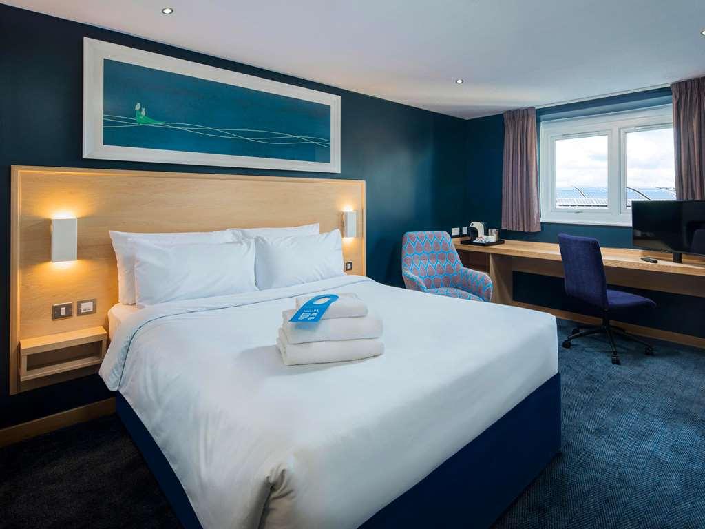 Travelodge Swansea Central Bilik gambar