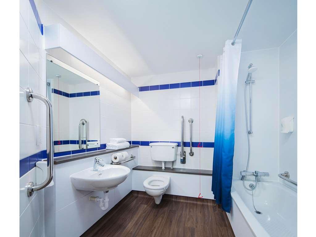 Travelodge Swansea Central Bilik gambar