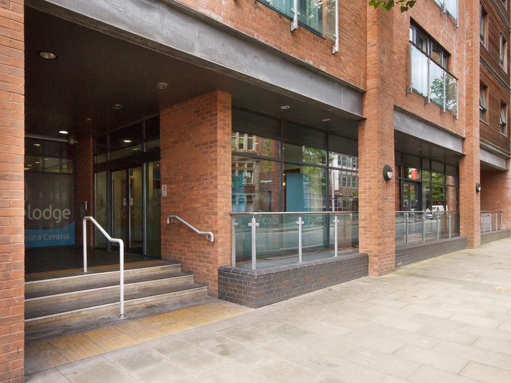 Travelodge Swansea Central Luaran gambar